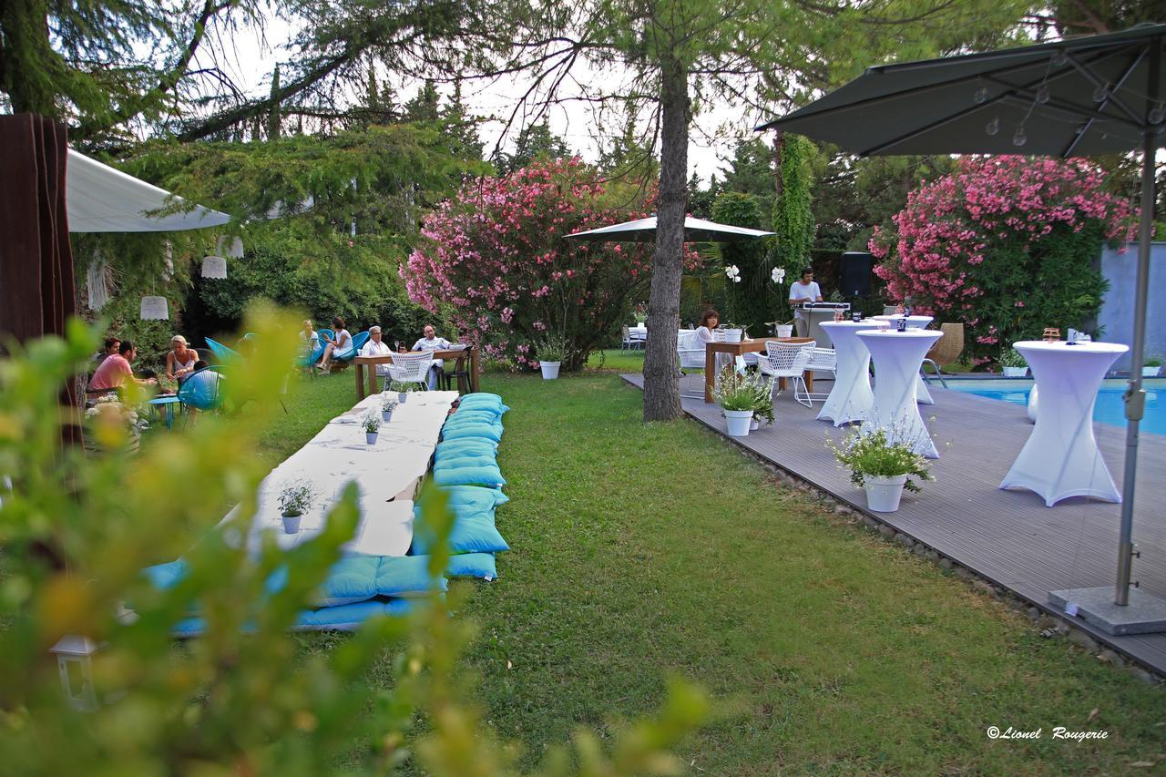 Le Safari Hotel Restaurant Carpentras Eksteriør billede